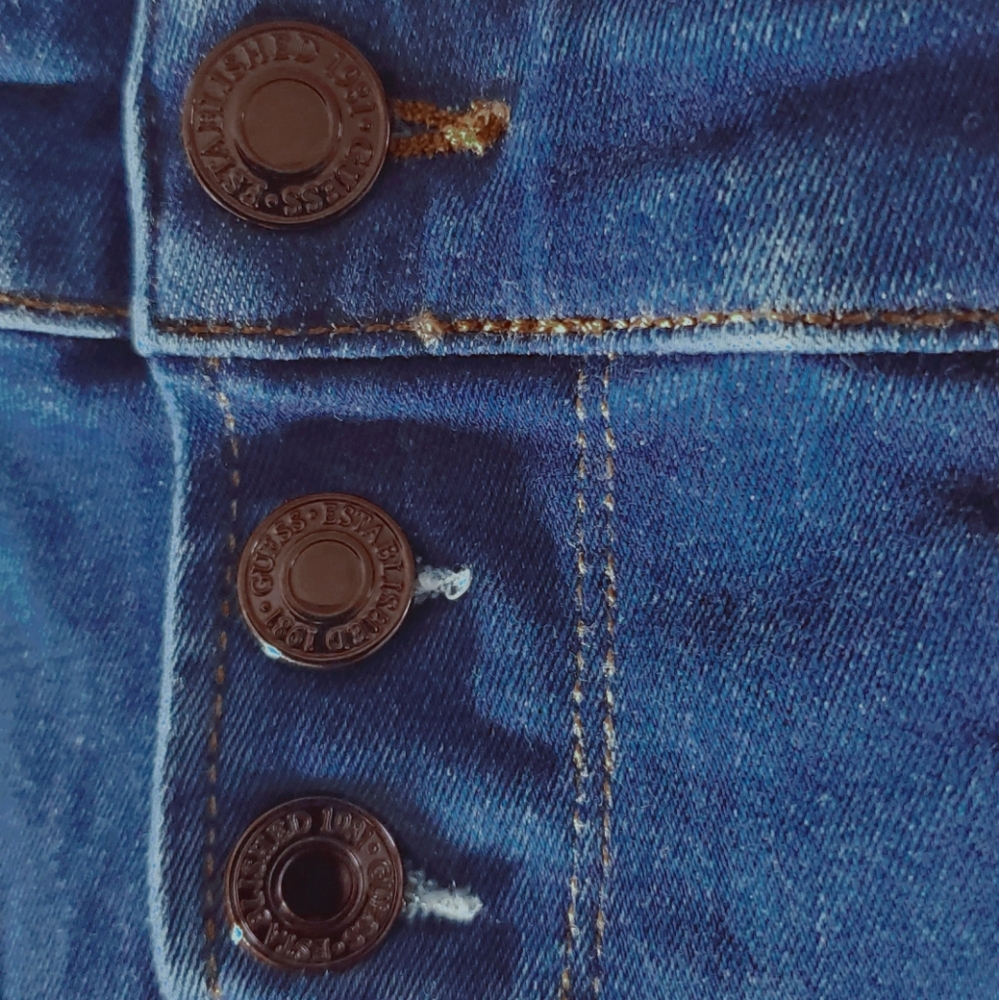 GUESS Jeanologia Retro High Rise V-Yoke Denim Jeans NWT - Picture 10 of 15